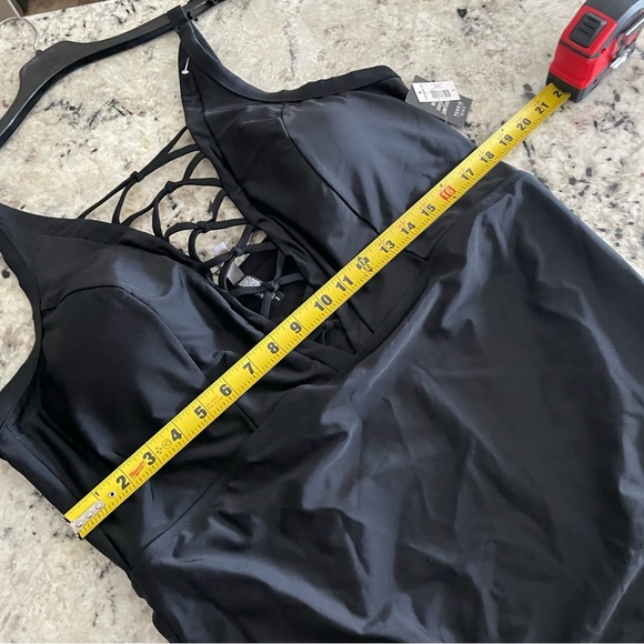 ❌SOLD Torrid Black Wireless Strappy Front One Piece Swimsuit 3X NWT 12074135 - Picture 11 of 12